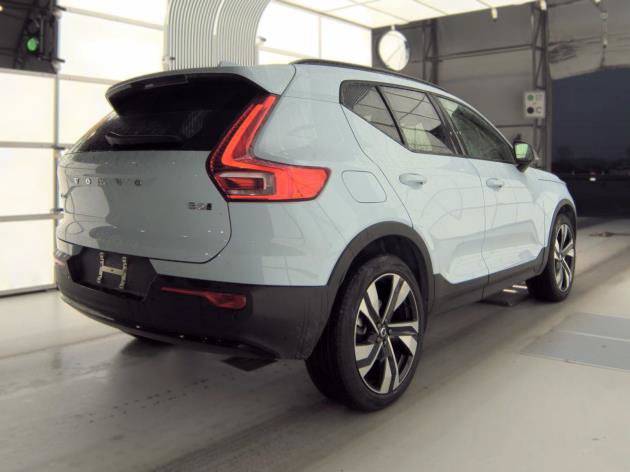 Used 2026 Volvo XC40 B5 Plus AWD/4WD image 4