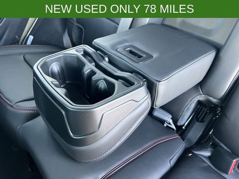 Used 2025 Jeep Wrangler Unlimited Rubicon image 22