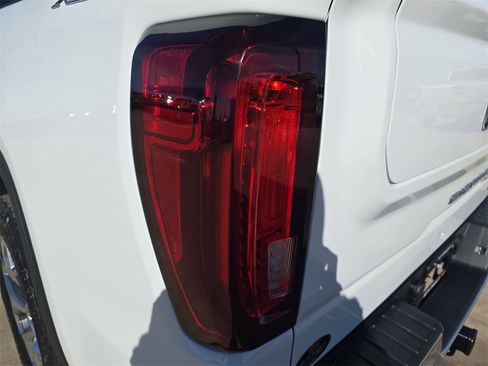 New 2026 GMC Sierra 1500 SLT w/ SLT Premium Package image 33