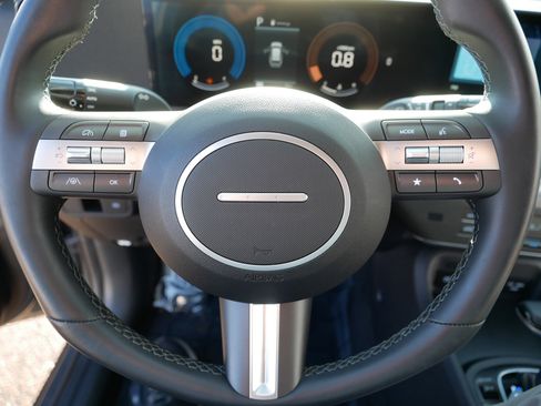 Certified 2025 Hyundai Kona SEL image 24