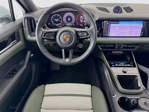 New 2025 Porsche Cayenne Coupe image 25