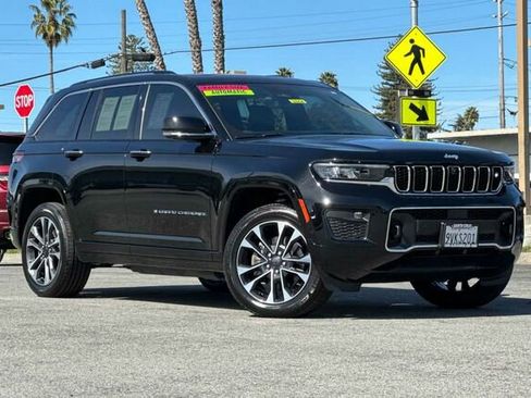 Used 2022 Jeep Grand Cherokee Overland w/ Advanced Protech Group III image 2