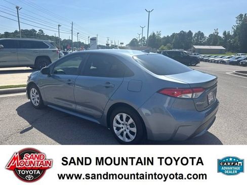 Used 2022 Toyota Corolla LE FWD image 5