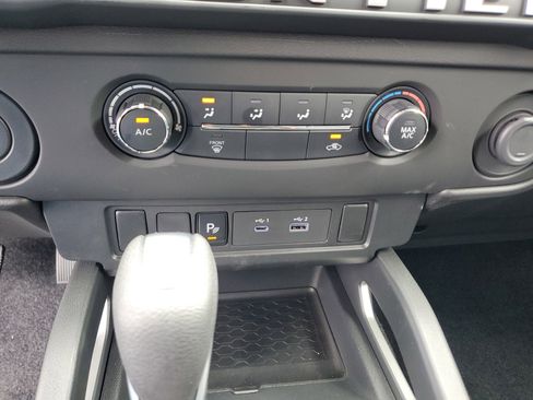 New 2025 Nissan Frontier SV image 23