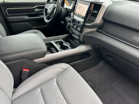 New 2026 RAM 1500 4x4 Crew Cab image 14