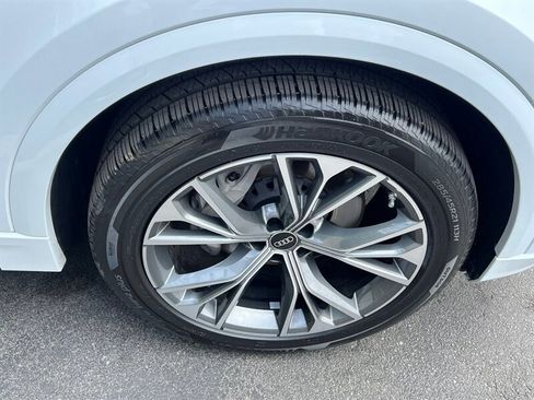 Used 2022 Audi Q8 Premium AWD/4WD image 11