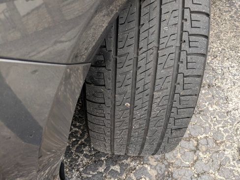 Used 2017 Ford Focus SE w/ Cold Weather Package FWD image 22