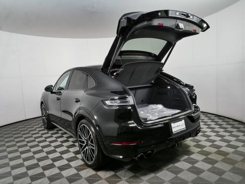 New 2026 Porsche Cayenne GTS AWD/4WD image 35