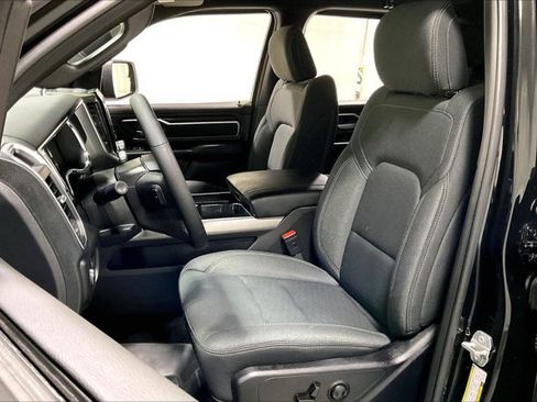 Used 2025 RAM 1500 Big Horn AWD/4WD image 25
