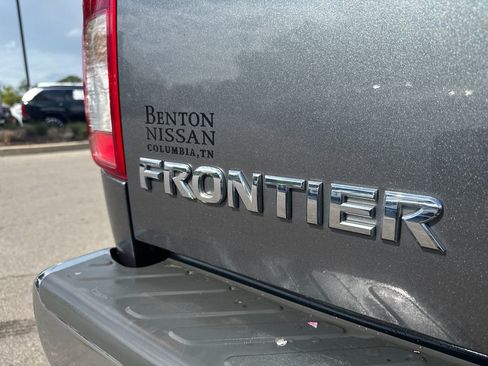 Used 2016 Nissan Frontier SV image 40