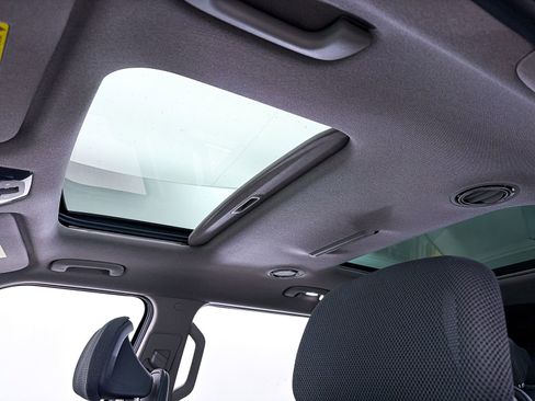 Used 2024 Kia EV9 Wind image 3