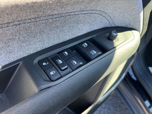 Used 2024 Jeep Compass Latitude w/ Altitude Special Edition image 27