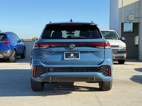 New 2026 Volkswagen Tiguan SE R-Line image 10
