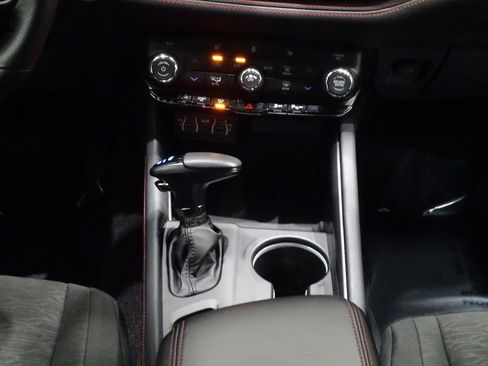 Used 2024 Dodge Durango GT image 35