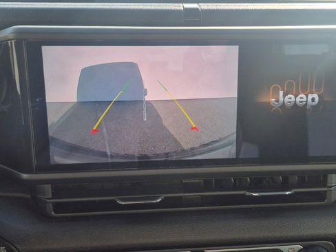 Used 2024 Jeep Wrangler Sport S image 10