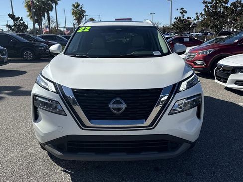 Certified 2022 Nissan Rogue SV w/ SV Premium Package image 9