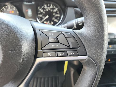 Used 2017 Nissan Rogue S w/ S Appearance Package image 25