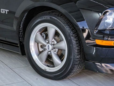 Used 2006 Ford Mustang GT RWD image 49