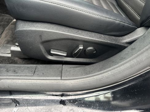 Used 2018 Ford Fusion SE image 20