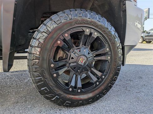 Used 2018 Chevrolet Silverado 2500 LTZ w/ Duramax Plus Package AWD/4WD image 11