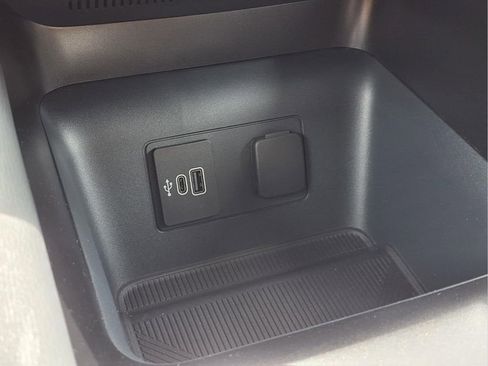 New 2026 Ford Explorer Active AWD/4WD image 10