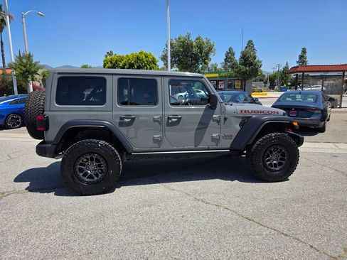 Used 2022 Jeep Wrangler Unlimited Rubicon w/ Xtreme Recon 35" Tire Package AWD/4WD image 4