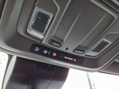 Used 2025 Chevrolet Silverado 1500 Custom Trail Boss AWD/4WD image 14