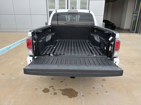 Used 2023 Toyota Tacoma TRD Off-Road w/ Technology Package image 7