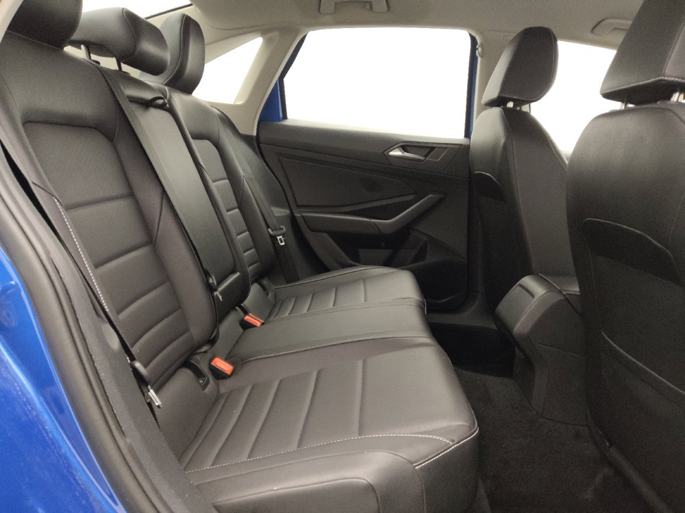 Used 2024 Volkswagen Jetta SE FWD image 19