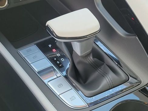 New 2026 Hyundai Elantra Limited FWD image 30