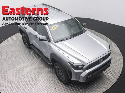 Used 2025 Toyota 4Runner SR5 AWD/4WD image 3