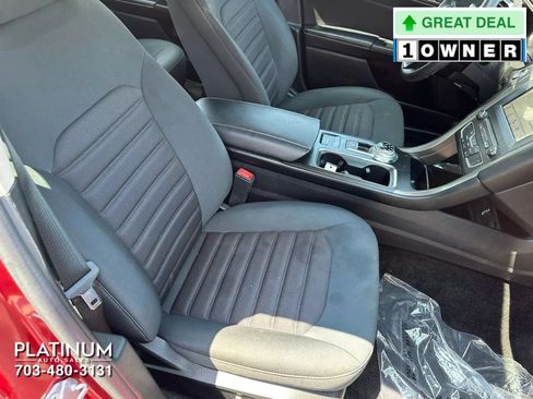 Used 2018 Ford Fusion SE w/ Fusion SE Technology Package FWD image 14