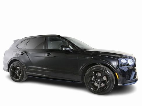 Certified 2025 Bentley Bentayga image 13