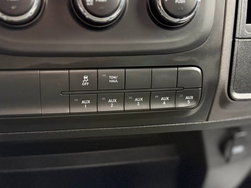 Used 2018 RAM 3500 Tradesman w/ Chrome Appearance Group image 11