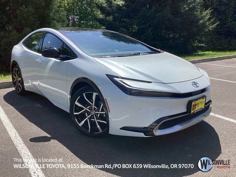 Used 2024 Toyota Prius Prime Premium FWD image 1