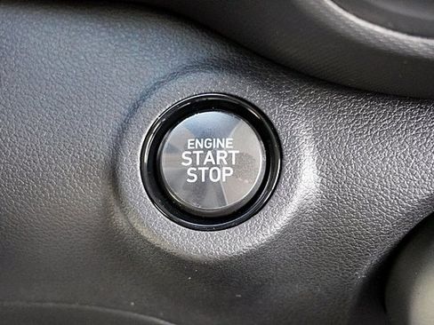 New 2025 Hyundai Venue Limited image 35