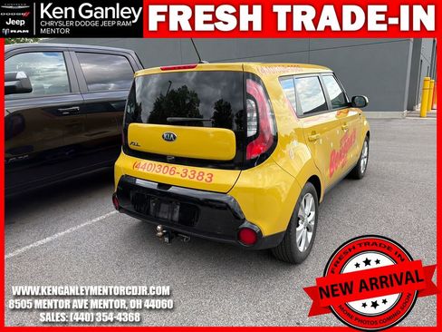 Used 2016 Kia Soul + FWD image 10