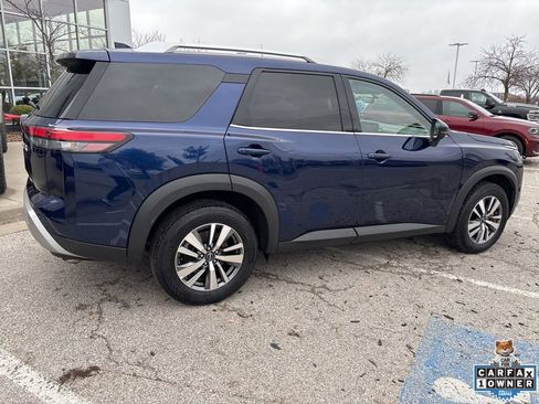 Used 2025 Nissan Pathfinder SL FWD image 32