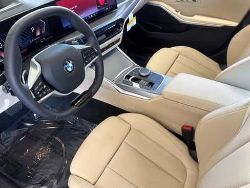 Used 2025 BMW 330i Sedan w/ Premium Package RWD image 4