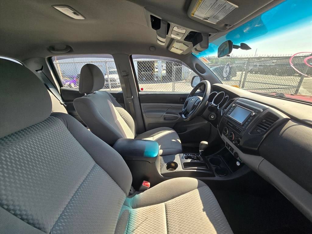 Used 2015 Toyota Tacoma PreRunner RWD image 7