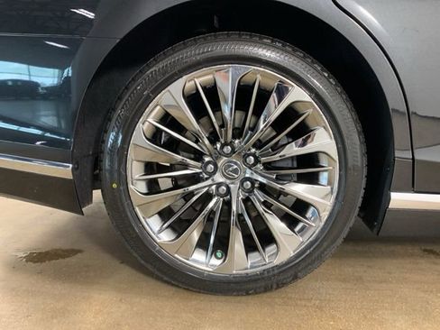 Used 2022 Lexus LS 500 AWD w/ Luxury Package image 44