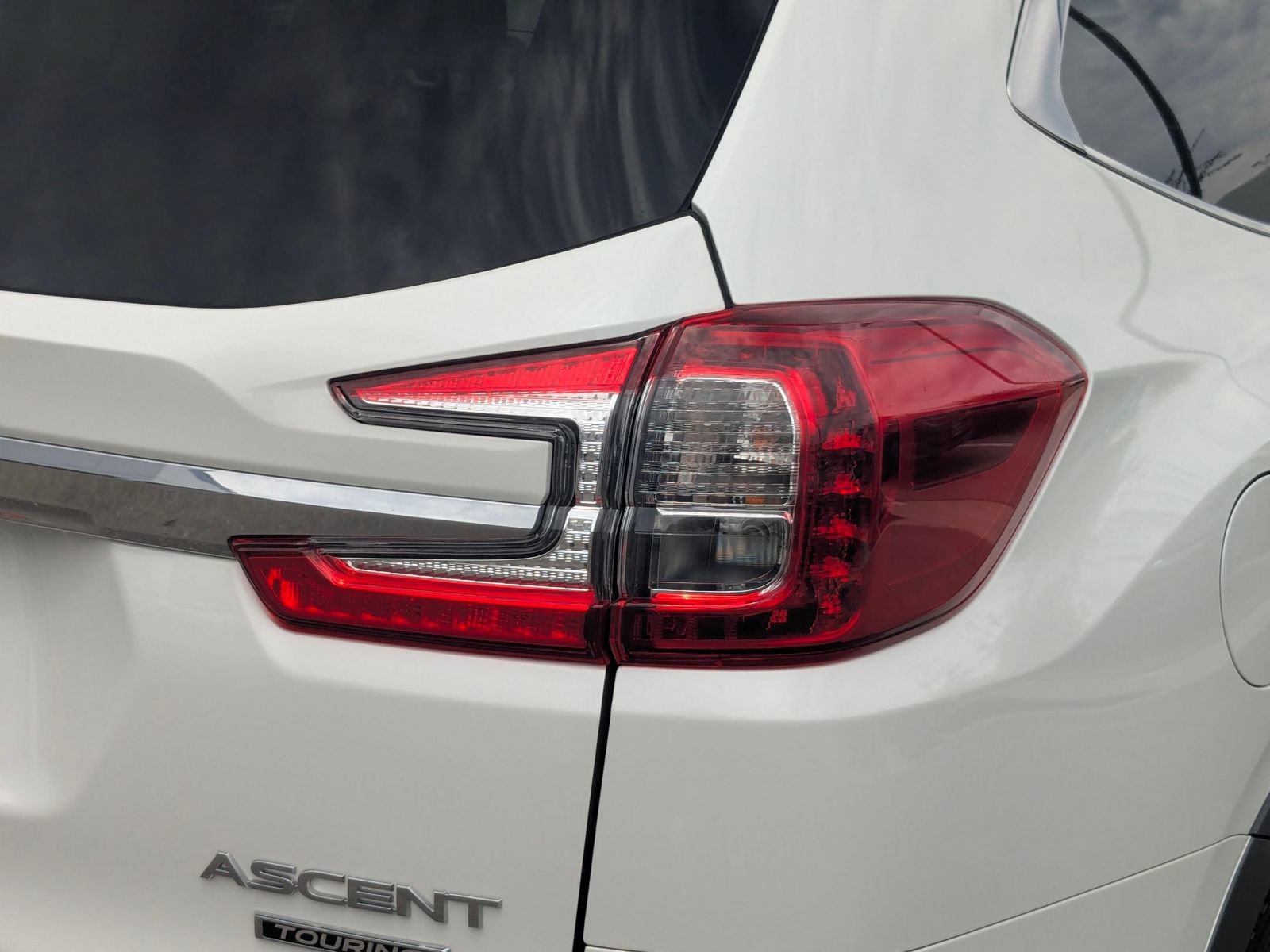 Certified 2023 Subaru Ascent Touring AWD/4WD image 12