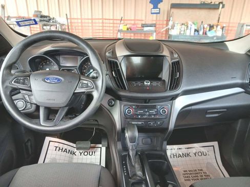 Used 2019 Ford Escape SE image 12