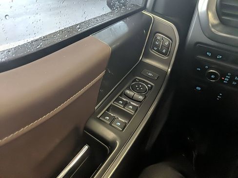 Used 2023 Ford F150 Lariat w/ Equipment Group 502A High image 32