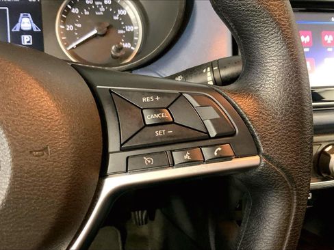 Used 2025 Nissan Versa SV FWD image 19