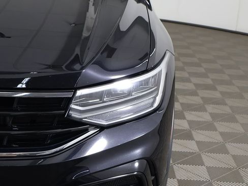Used 2022 Volkswagen Tiguan SE R-Line AWD/4WD image 15