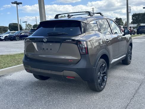New 2026 Nissan Kicks SR FWD image 7