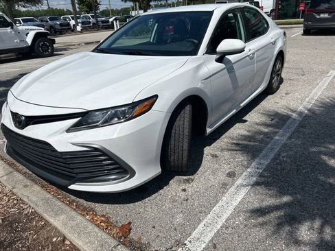 Used 2021 Toyota Camry LE FWD image 2