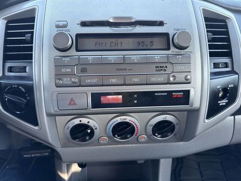 Used 2010 Toyota Tacoma 4x4 Access Cab V6 image 26