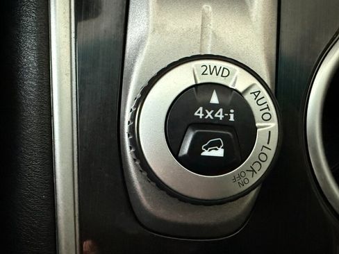 Used 2017 Nissan Pathfinder S image 33